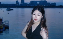 网吧给20岁口直男